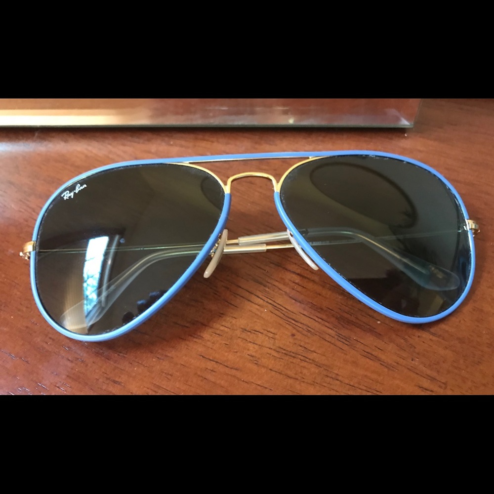 Blue Ray-Ban Aviator Sunglasses